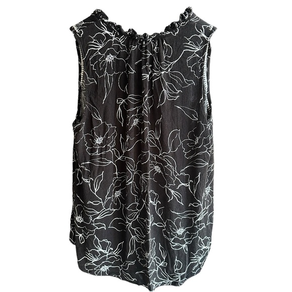 Studio B Flowy Stretchy Crinkly Black & White Floral Frilly Neck Tank Top 2X - Picture 4 of 7